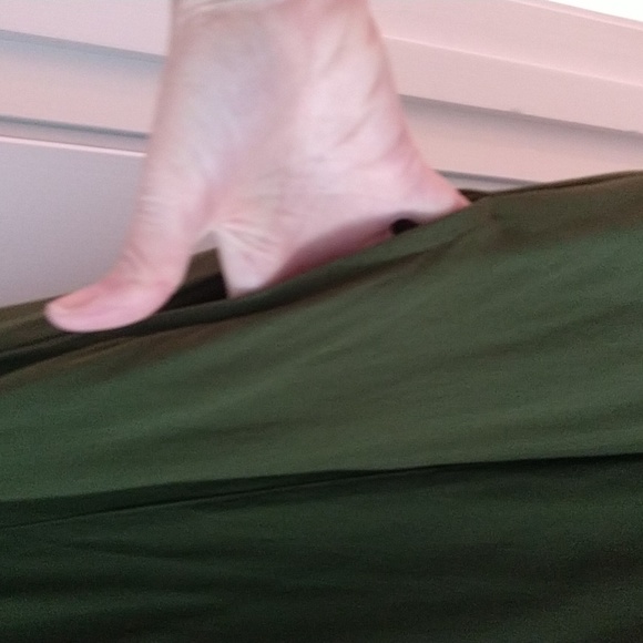 Olive green tank dress.  Size extra large.  New without tags.  Pockets on both s - Picture 4 of 5